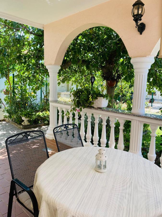 Villa Chiara Vodice Exterior photo